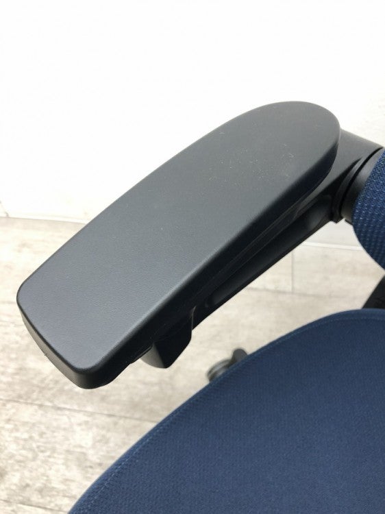 イトーキノート(nort)チェア 可動肘付ノートチェア 商品画像11