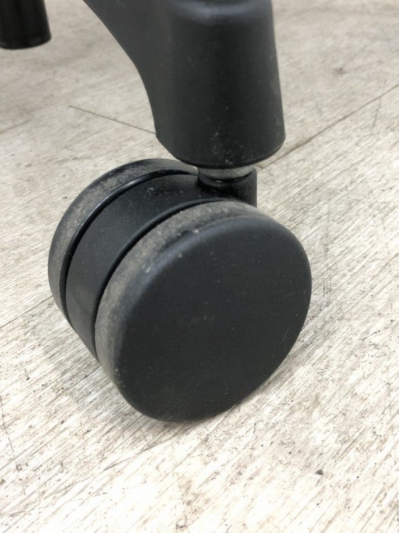 イトーキAct(アクト)2チェア 可動肘付アクト2チェア 商品画像9