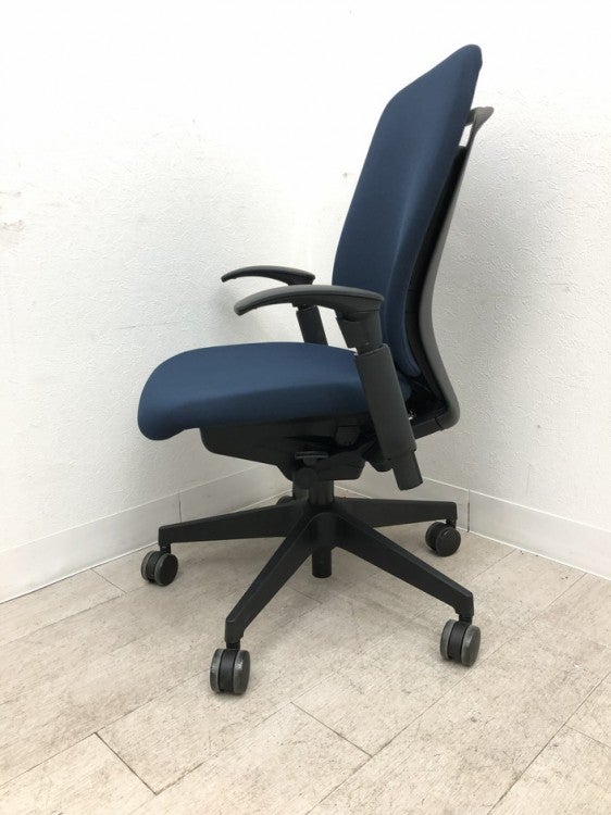 イトーキfulgo(フルゴ)チェア 可動肘付フルゴチェア 商品画像3