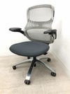 Knoll（ノール）Generation(ジェネレーション)チェア 可動肘付ジェネレーションチェア 商品画像1