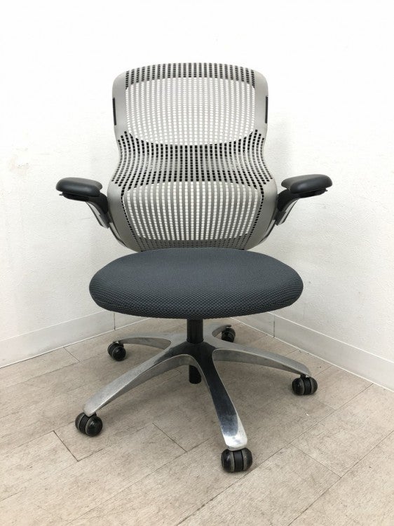 Knoll（ノール）Generation(ジェネレーション)チェア 可動肘付ジェネレーションチェア 商品画像2