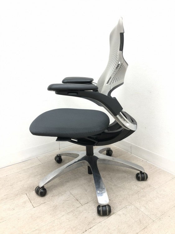 Knoll（ノール）Generation(ジェネレーション)チェア 可動肘付ジェネレーションチェア 商品画像3
