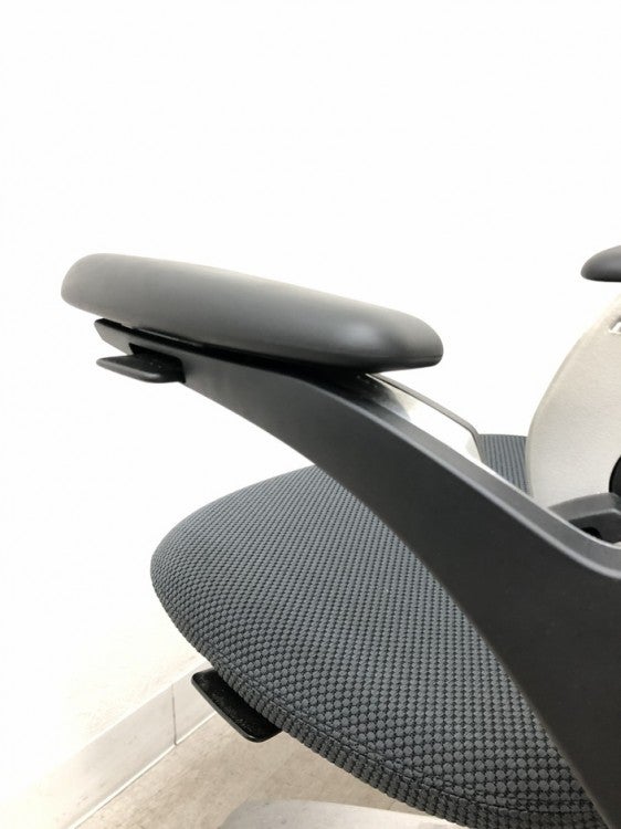 Knoll（ノール）Generation(ジェネレーション)チェア 可動肘付ジェネレーションチェア 商品画像11