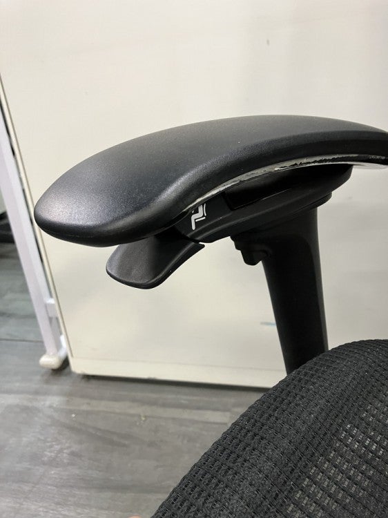 オカムラコンテッサ（Contessa）チェア 可動肘付コンテッサチェア 商品画像7