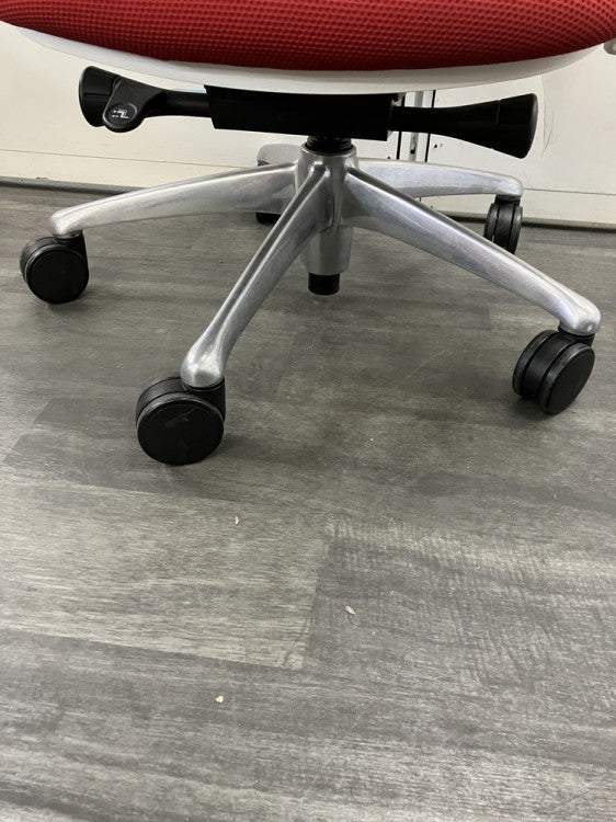 オカムラSabrina(サブリナ)シリーズ 可動肘付サブリナチェア 商品画像5