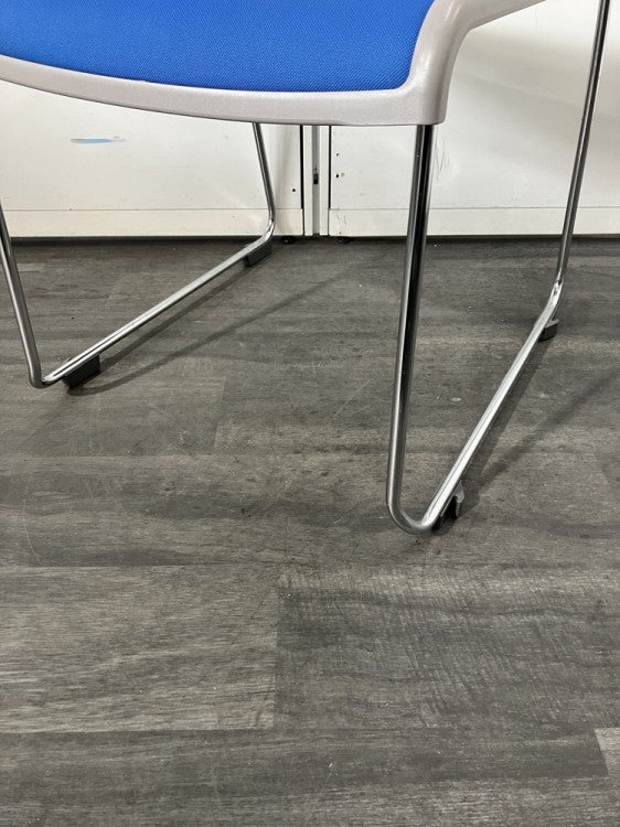 コクヨスタッキングチェア 商品画像5