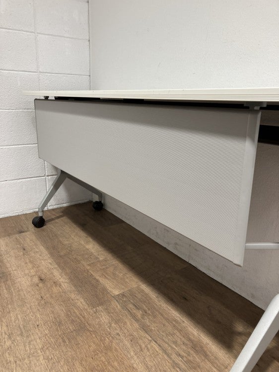 コクヨLeafline(リーフライン)シリーズ 平行スタックテーブル 商品画像5