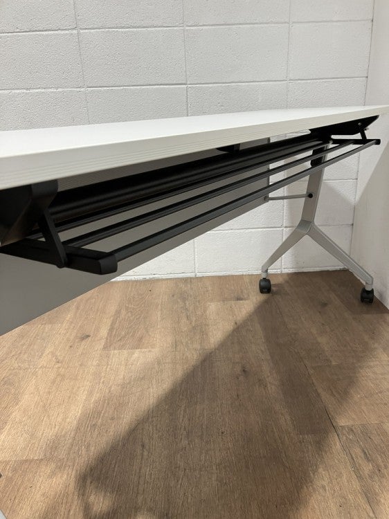 コクヨLeafline(リーフライン)シリーズ 平行スタックテーブル 商品画像6