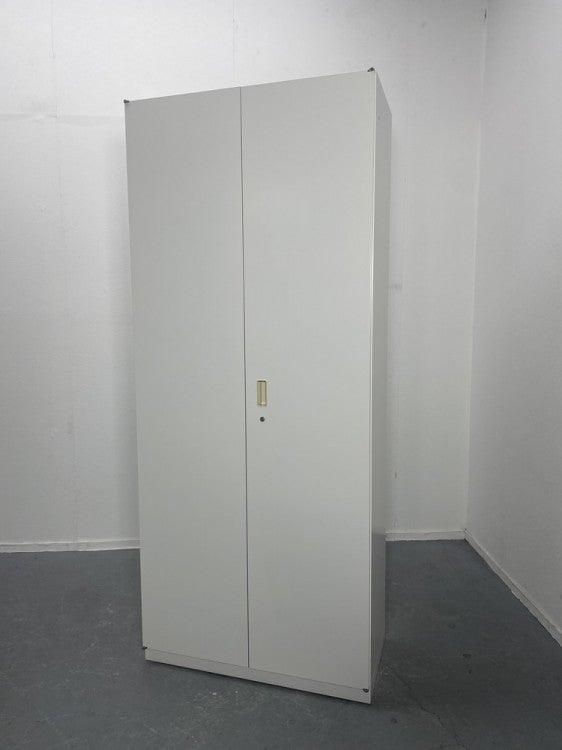 イトーキシンラインシリーズ 両開き書庫 商品画像1