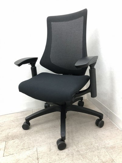 イトーキf(エフチェア)シリーズ 可動肘付エフチェア 商品画像1