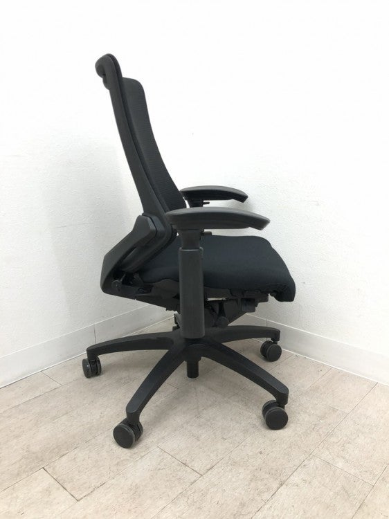 イトーキf(エフチェア)シリーズ 可動肘付エフチェア 商品画像5