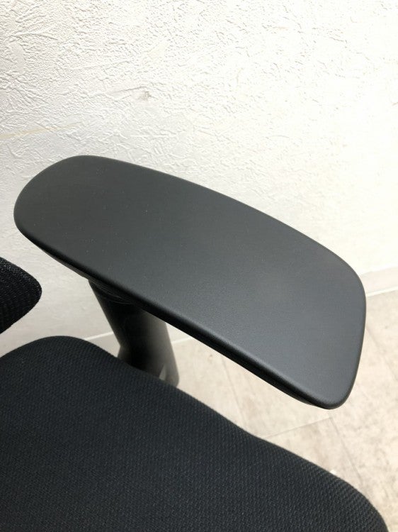 イトーキf(エフチェア)シリーズ 可動肘付エフチェア 商品画像10