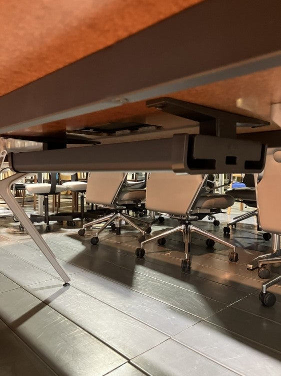 イトーキDZシリーズ 3600ミーティングテーブル 商品画像13