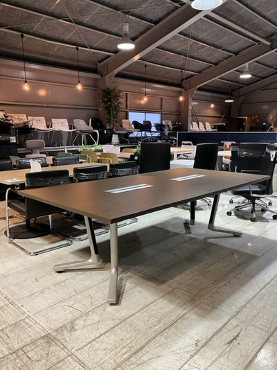 イトーキDF Table (DFテーブル)シリーズ 2400ミーティングテーブル 商品画像1