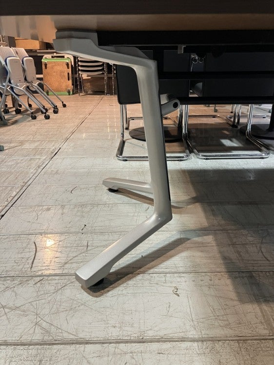 イトーキDF Table (DFテーブル)シリーズ 2400ミーティングテーブル 商品画像9