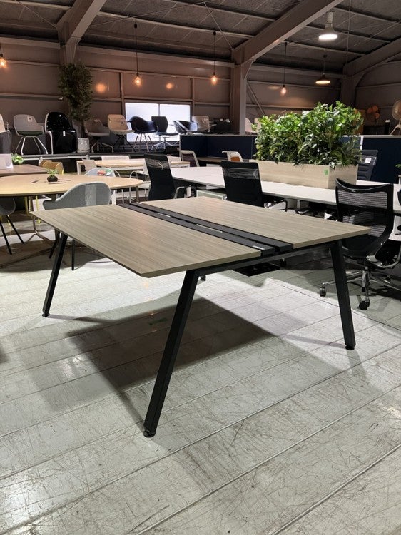 イトーキアフィーノシリーズ 1600フリーアドレスデスク 商品画像1