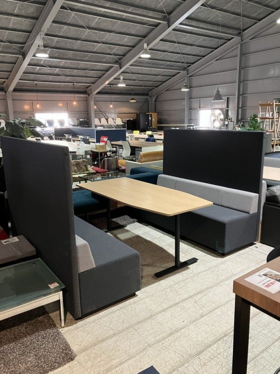 コクヨbrackets(ブラケッツ)シリーズ　コクヨ ミーティングブース3点セット 商品画像1