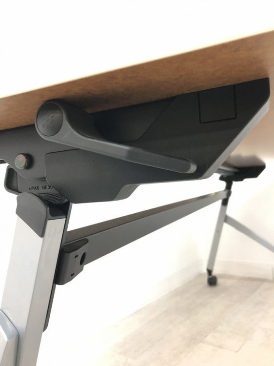 イトーキスクートシリーズ 1800平行スタックテーブル 商品画像7