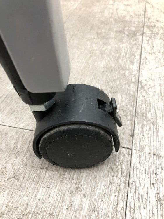 イトーキスクートシリーズ 1800平行スタックテーブル 商品画像9