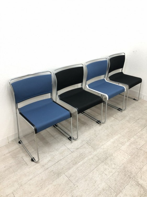 イトーキLuvek(ルベック)シリーズ スタッキングチェア4脚セット 商品画像1