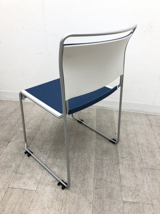 イトーキLuvek(ルベック)シリーズ スタッキングチェア4脚セット 商品画像13