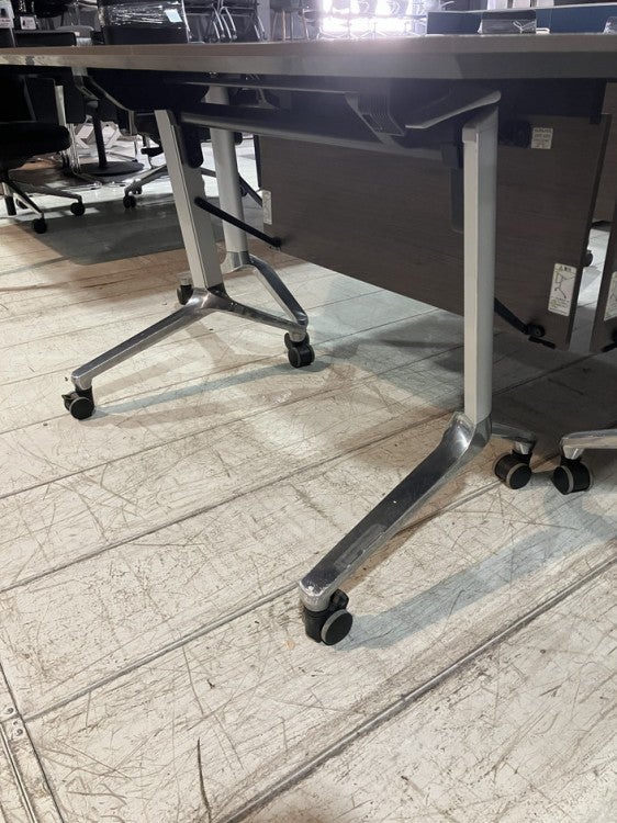 コクヨコンフェスト（CONFEST）シリーズ  サイドスタックテーブル4台セット 商品画像6