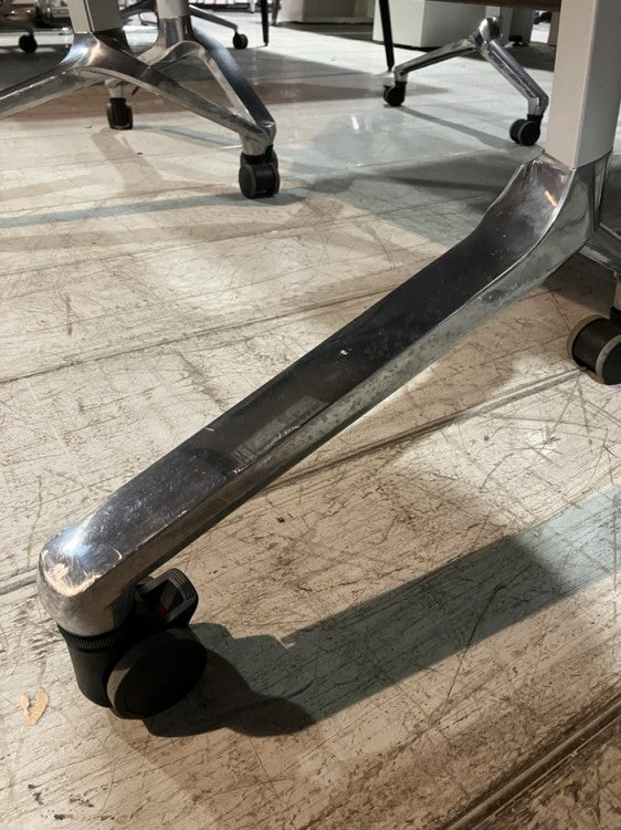 コクヨコンフェスト（CONFEST）シリーズ  サイドスタックテーブル4台セット 商品画像9