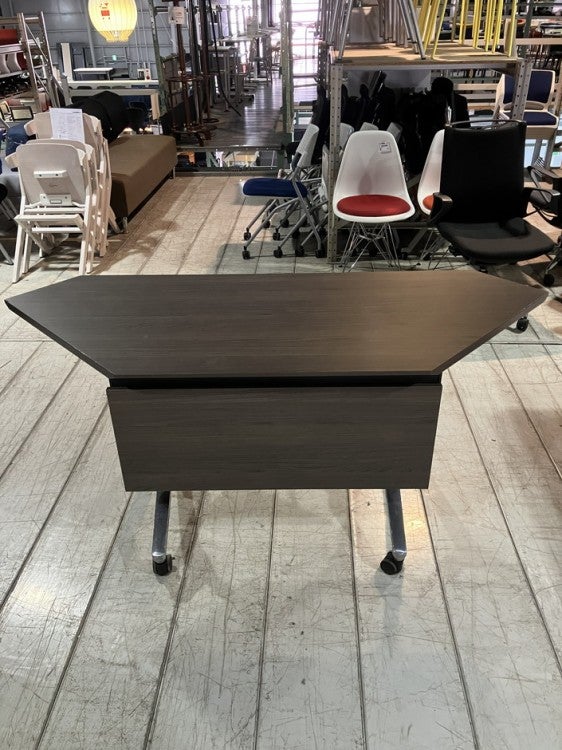 コクヨコンフェスト（CONFEST）シリーズ  サイドスタックテーブル4台セット 商品画像10