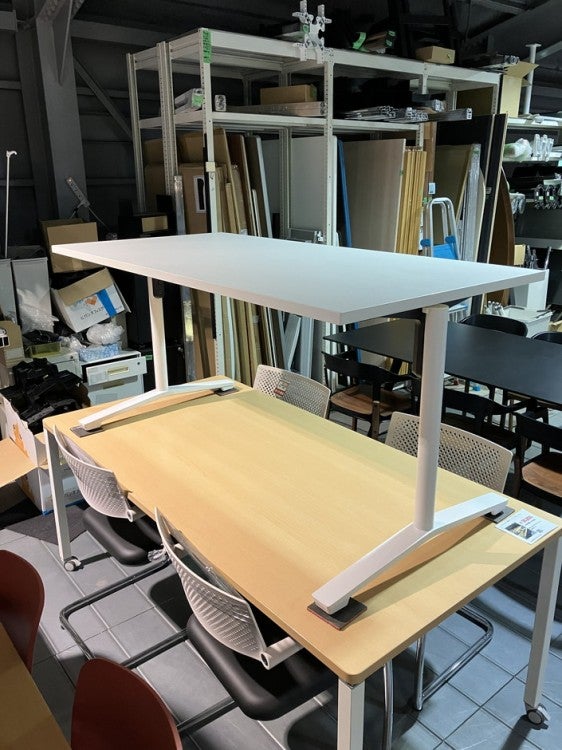 コクヨビエナ（VIENA）シリーズ 1500ミーティングテーブル 商品画像1