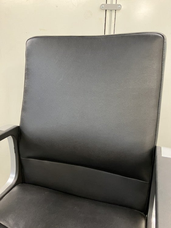 井上金庫EUシリーズ 固定肘付チェア 商品画像6