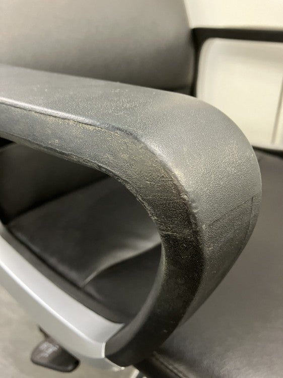 井上金庫EUシリーズ 固定肘付チェア 商品画像13