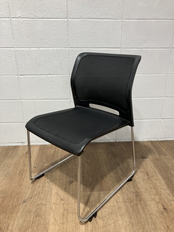 コクヨカラベル（Caravel）シリーズ スタッキングチェア 商品画像1