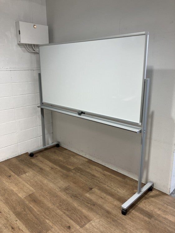 コクヨBB-R900シリーズ 1800脚付ホワイトボード 商品画像1