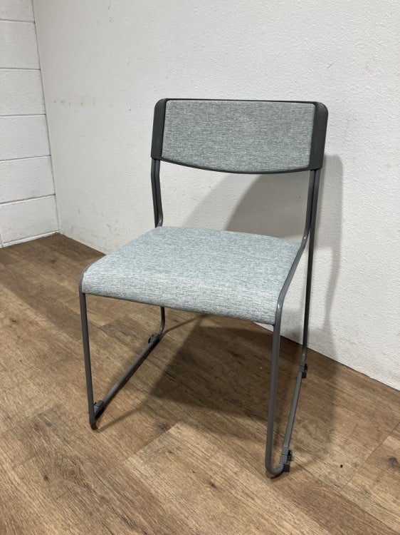 サンケイスタッキングチェア 商品画像1