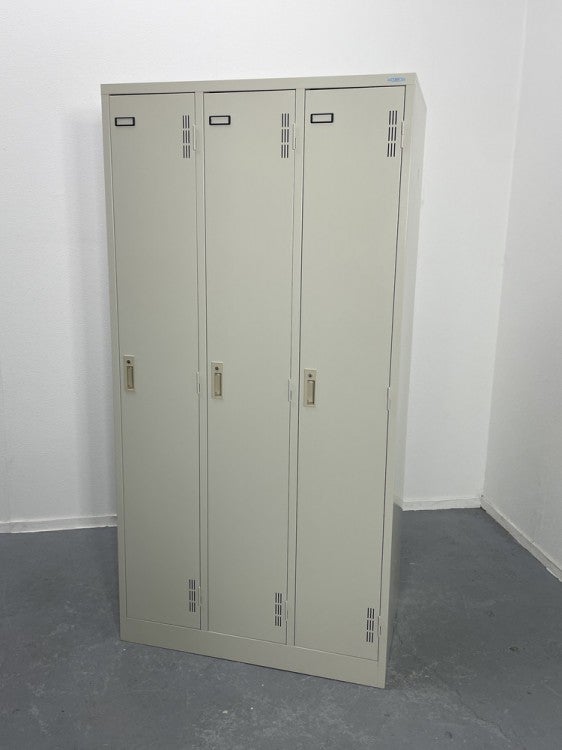 ライオンSタイプシリーズ 3人用ロッカー 商品画像1