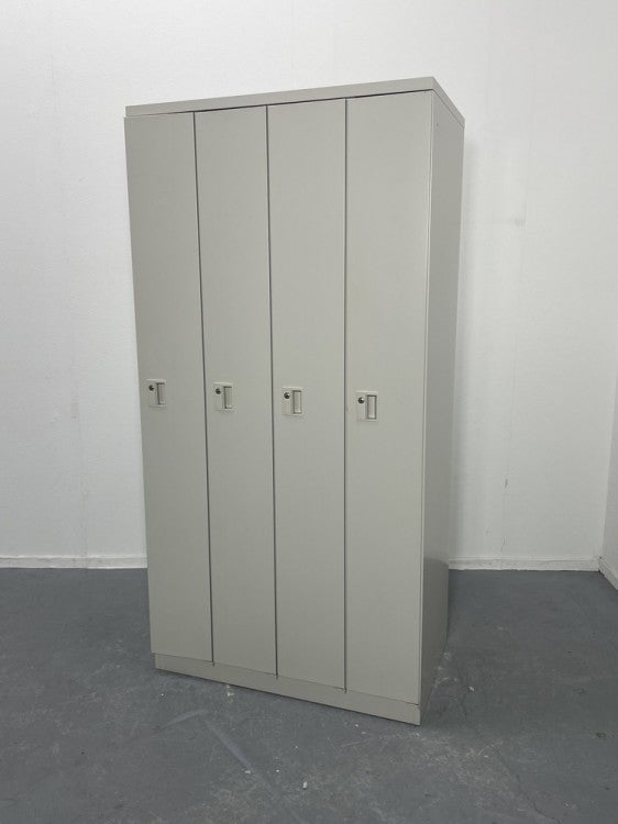 オカムラKZ-2シリーズ 4人用ロッカー 商品画像1