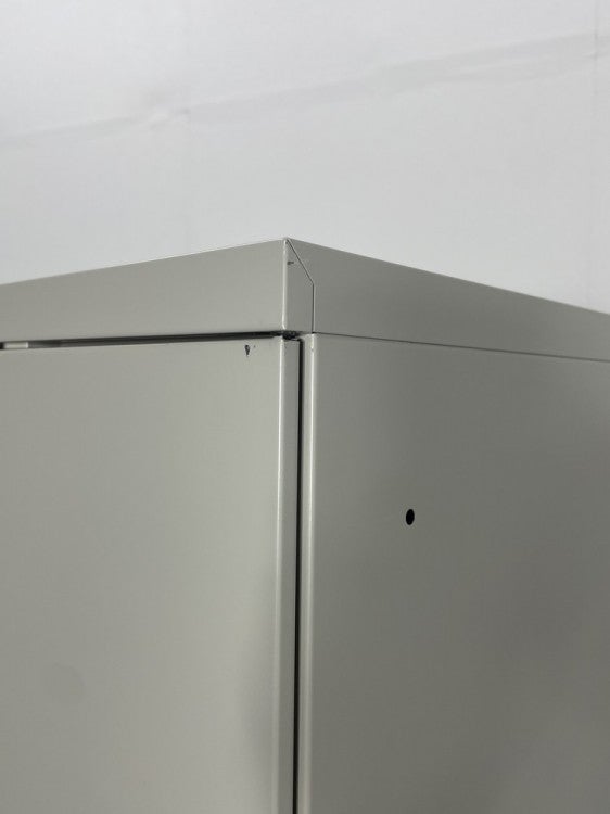 オカムラKZ-2シリーズ 4人用ロッカー 商品画像4