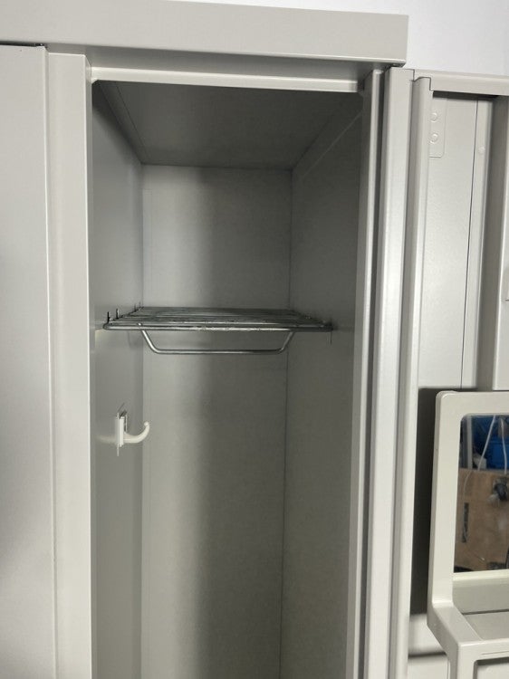 オカムラKZ-2シリーズ 4人用ロッカー 商品画像8