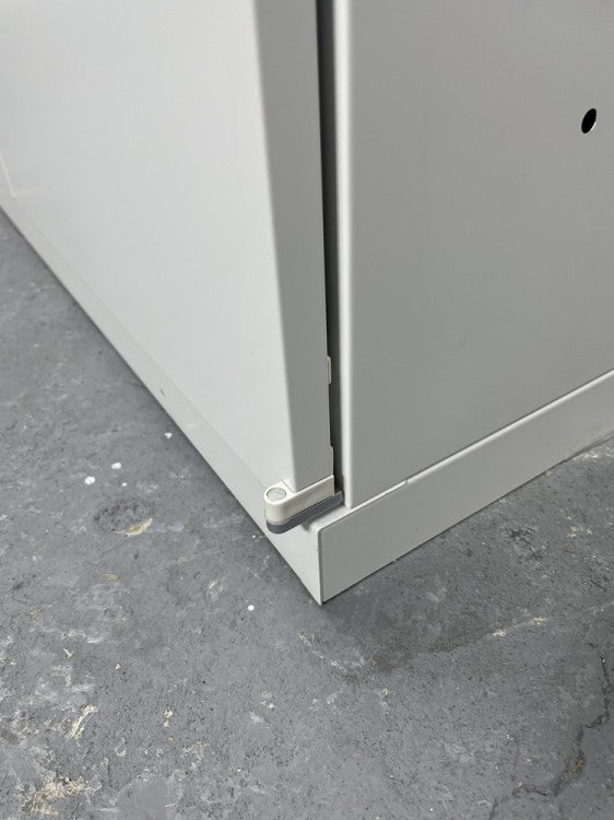 ウチダ（内田洋行）BEストレージシリーズ 両開き上下書庫 商品画像6