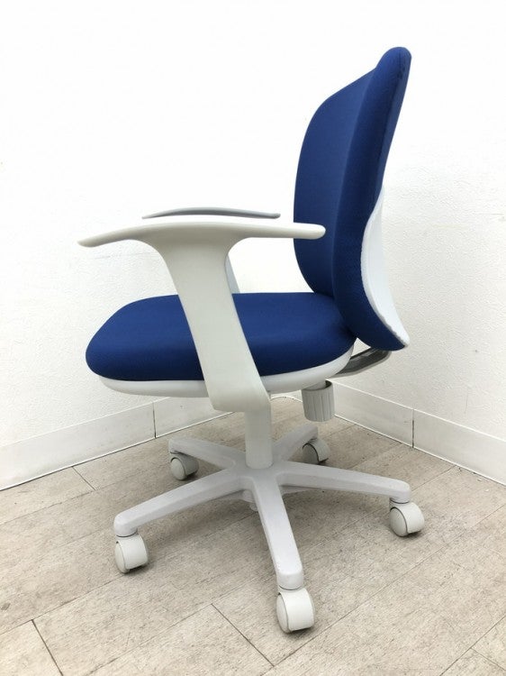 クロガネ固定肘付SVチェア 商品画像3