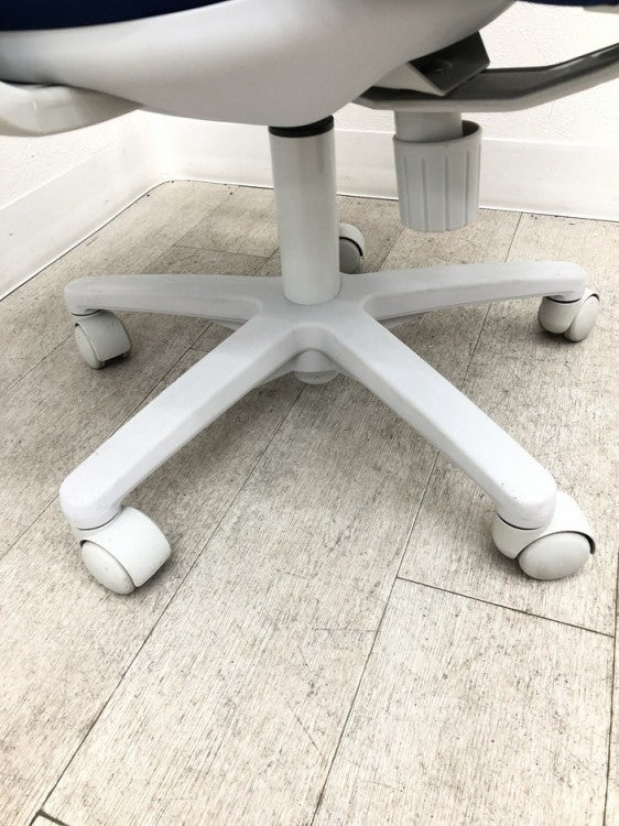 クロガネ固定肘付SVチェア 商品画像12