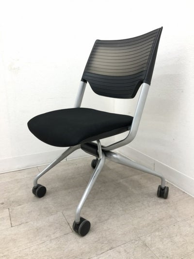 イトーキレクシブシリーズ ネスティングチェア 商品画像1