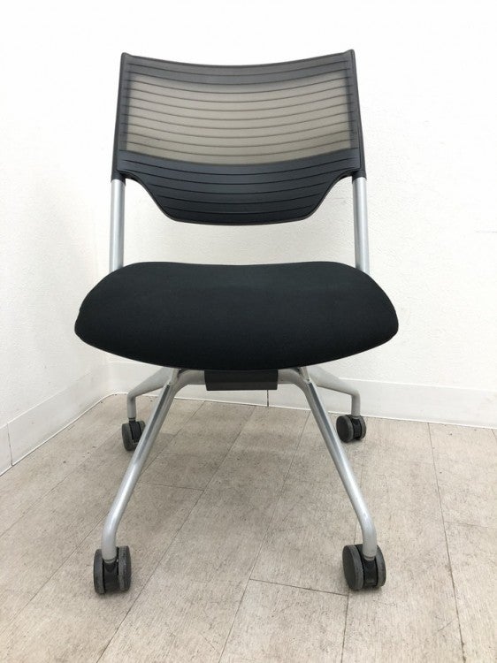 イトーキレクシブシリーズ ネスティングチェア 商品画像2