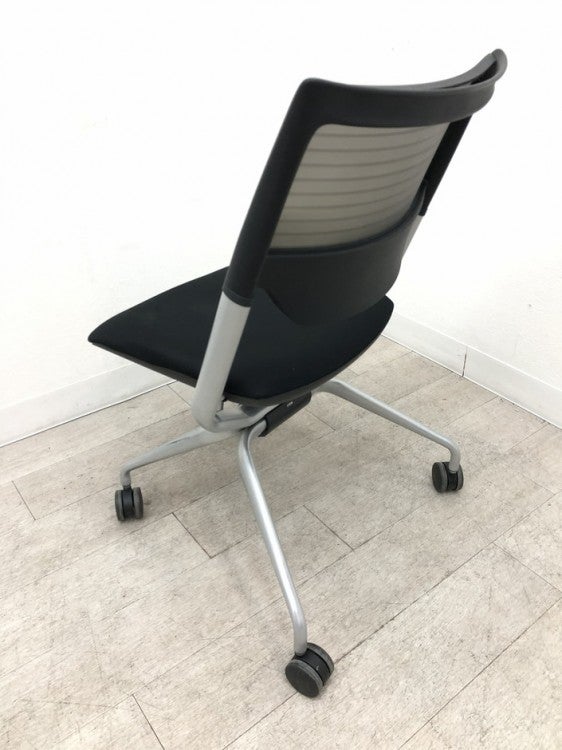 イトーキレクシブシリーズ ネスティングチェア 商品画像8