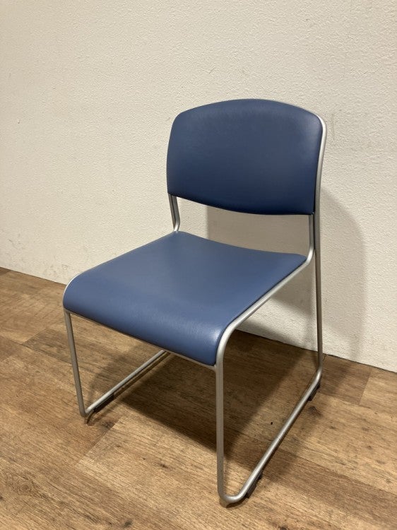 アイリスチトセLTS(ライタス)シリーズ スタッキングチェア 商品画像1