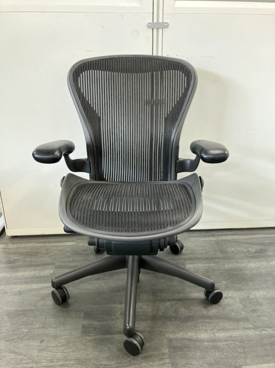 HermanMiller（ハーマンミラー）アーロンチェア 固定肘付アーロンチェア 商品画像2