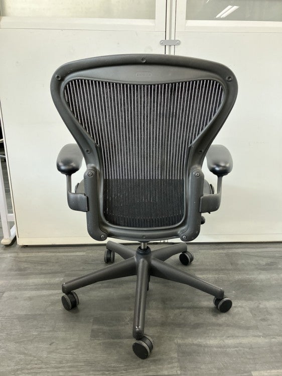 HermanMiller（ハーマンミラー）アーロンチェア 固定肘付アーロンチェア 商品画像4