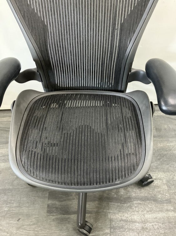 HermanMiller（ハーマンミラー）アーロンチェア 固定肘付アーロンチェア 商品画像9