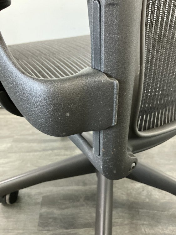 HermanMiller（ハーマンミラー）アーロンチェア 固定肘付アーロンチェア 商品画像17