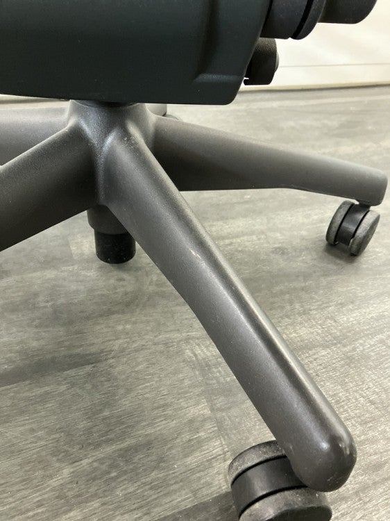 HermanMiller（ハーマンミラー）アーロンチェア 固定肘付アーロンチェア 商品画像19